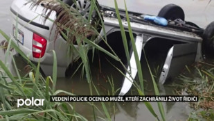 Vedení policie ocenilo muže, kteří zachránili život řidiči
