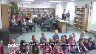 Nové malé čtenáře oslovila knihovna divadlem