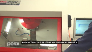 Budoucí strojaři se učí na vlastních CNC strojích