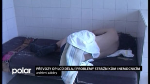 Převozy opilců dělají problémy strážníkům i nemocnicím