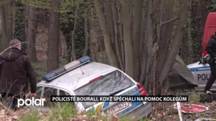 Policisté bourali, když spěchali na pomoc kolegům