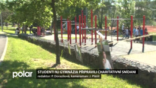 Studenti NJ gymnázia připravili charitativní snídani