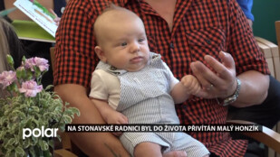 Na stonavské radnici byl do života přivítán malý Honzík