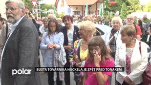 Busta továrníka Hückela je zpět před Tonakem