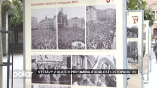 Výstavy v ulicích Opavy připomínají události listopadu ´89