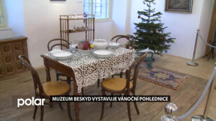 Přes 200 kusů historických vánočních pohlednic jsou k vidění v Muzeu Beskyd