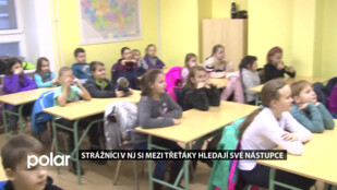 Novojičínští strážníci si mezi třeťáky hledají své nástupce