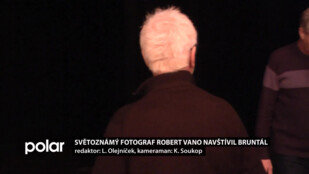 „Fotoaparát je jenom krabice“. Světoznámý fotograf Robert Vano přednášel i vyučoval v Bruntále