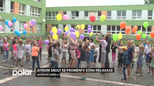 Atrium novojičínské školy připomíná vězeňský dvůr, brzy z něj bude zóna relaxace