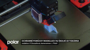 Ochranné pomůcky modeluje v Novém Jičíně školní 3D tiskárna