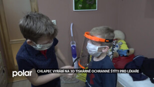 V krizi pomáhají i děti. Chlapec vyrábí na 3D tiskárně ochranné štíty pro lékaře