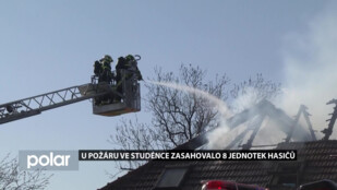 U požáru ve Studénce zasahovalo 8 jednotek hasičů