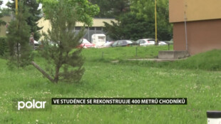 Ve Studénce se rekonstruuje 400 metrů chodníků