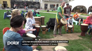 V centru Ostravy se naučíte základy hraní na africké bubny