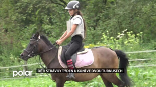 Děti strávily týden u koní ve dvou turnusech