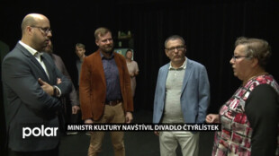 Ministr kultury navštívil ochotnické divadlo Čtyřlístek ve Frýdku-Místku, udělalo na něj velký dojem