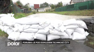 Deště zvedly hladiny řek. Na Porubce v Ostravě-Porubě stavěli preventivní protipovodňové hráze