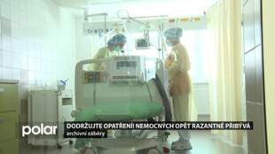 Nemocnice ve Frýdku-Místku omezuje operace a shání dobrovolníky. Dodržujte opatření! Vážně nemocní přibývají a chybí zdravotníci