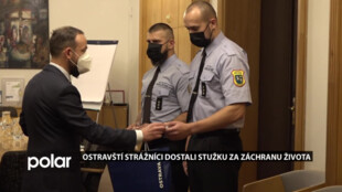 Ostravští strážníci si vysloužili stužku za záchranu života. Z řeky Opavy vytáhli tonoucího