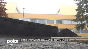 Památník obětem šíleného střelce ve FN Ostrava už je na místě