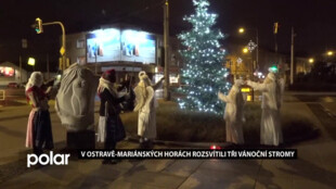 Vánoční stromy v Ostravě-Mariánských Horách rozsvítil průvod s anděly a živou hudbou