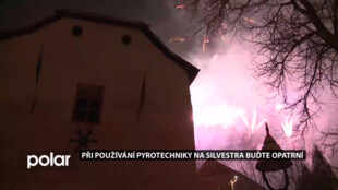 Při používání pyrotechniky na Silvestra buďte opatrní. Prostudujte si návod