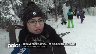 K ledovým sochám na Kopřivné můžete vyjít i vyjet skútrem nebo za rolbou