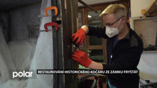 Ostravští restaurátoři renovují historický kočár ze zámku Fryštát