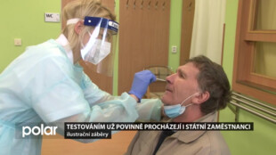 Začalo povinné testování státních zaměstnanců. Někteří už ho mají za sebou