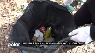 Mateřská škola E. Holuba nalákala písní veřejnost na akci Ukliďme Česko