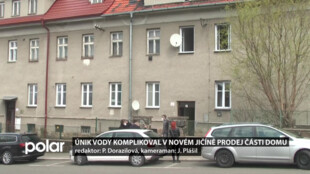 Únik vody komplikoval v Novém Jičíně prodej části domu