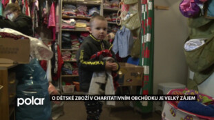 ADRA Frýdek-Místek otevřela své charitativní obchůdky, lidé přišli nakupovat oblečení pro děti