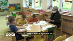 Starszacy przygotowują się do szkoły