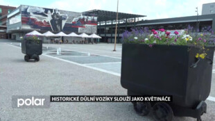 V Ostravě-Jihu opravili historické důlní vozíky. Slouží jako květináče