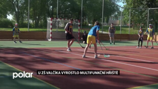 Porubská ZŠ Valčíka se dočkala. Po letech má moderní venkovní sportoviště