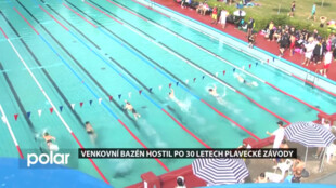 Venkovní bazén hostil plavecké závody, stalo se tak po třiceti letech