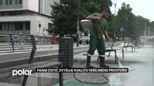 Centrum Ostravy čistí parní stroj. Umí ekologicky likvidovat i plevel