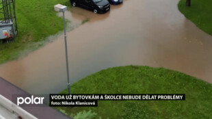 Voda už bytovkám a školce nebude dělat problémy, drží se v kanálech