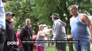 Poslanci schválili zákon, který umožní krátit dávky lidem, kteří páchají přestupky