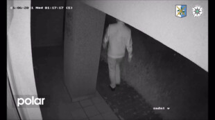 Policisté pátrají po potetovaném zloději kol, do paneláků v Porubě se dostal díky klíčům