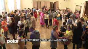 Lidé s postižením zažili Havajský ples ve Frýdku-Místku