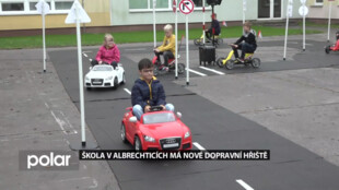 Školáci v Albrechticích se učí na novém dopravním hřišti