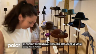 Svatováclavské posvícení na ambasádě ve Vídni ozdobily i novojičínské klobouky