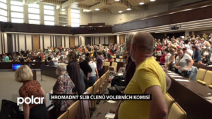 Volební komise složily svůj slib. jejich práce tímto oficiálně začala