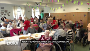 Klienti karvinského Nového domova si užívali se svými rodinami Vinobraní