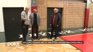 Zástupci vedení Frýdku-Místku navštívili novou basketbalovou halu