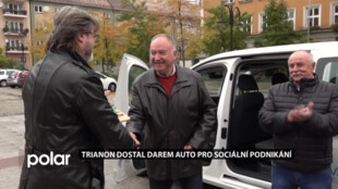 Českotěšínský spolek zaměstnávající handicapované Trianon dostal darem nové auto