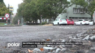 Na opravy silnic a chodníků v obvodu přispělo i město