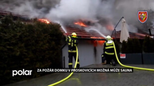 V Proskovicích hasiči likvidovali požár domku. Oheň zřejmě vznikl od sauny