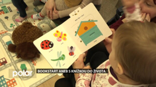 Knihovna v Havířově se zapojila do projektu S knížkou do života, rodiče to vítají